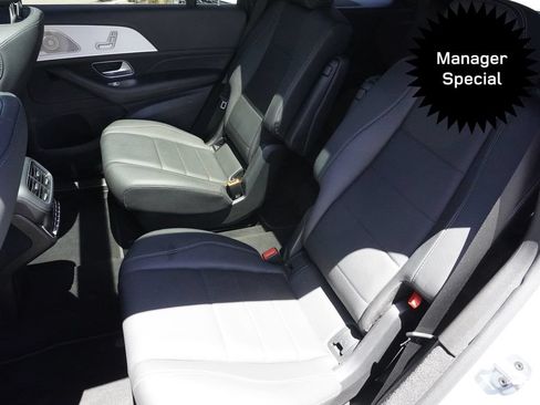 Used 2025 Mercedes-Benz GLS 450 4MATIC image 30