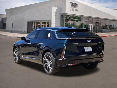 New 2026 Cadillac Lyriq Luxury w/ LPO, Floor Liner Package image 4