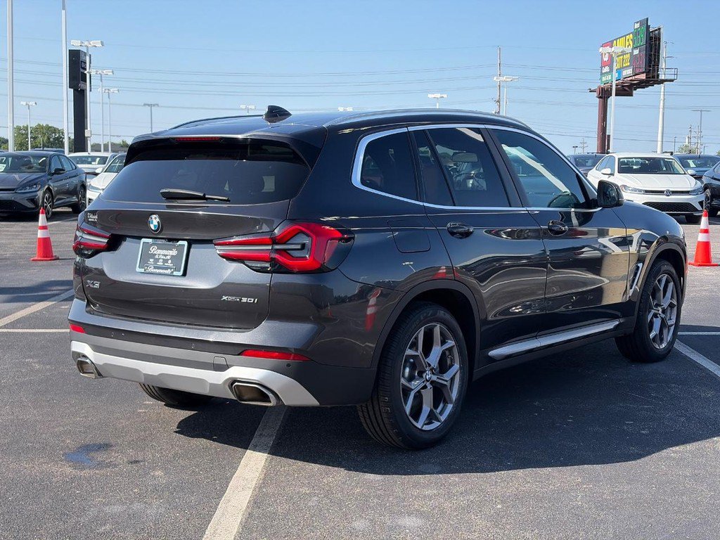 Used 2023 BMW X3 xDrive30i w/ Premium Package AWD/4WD image 5