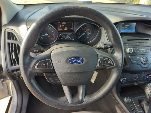 Used 2015 Ford Focus SE image 14