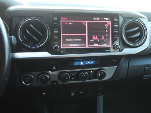 Used 2023 Toyota Tacoma SR5 w/ Technology Package AWD/4WD image 17