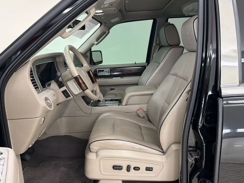 Used 2007 Lincoln Navigator 2WD image 5