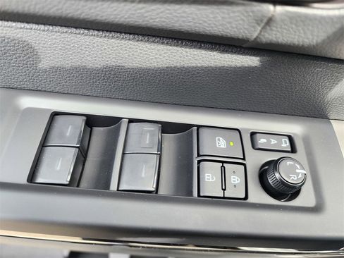 New 2025 Toyota Tundra Limited image 11