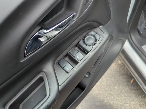 Used 2020 Chevrolet Equinox Premier image 17