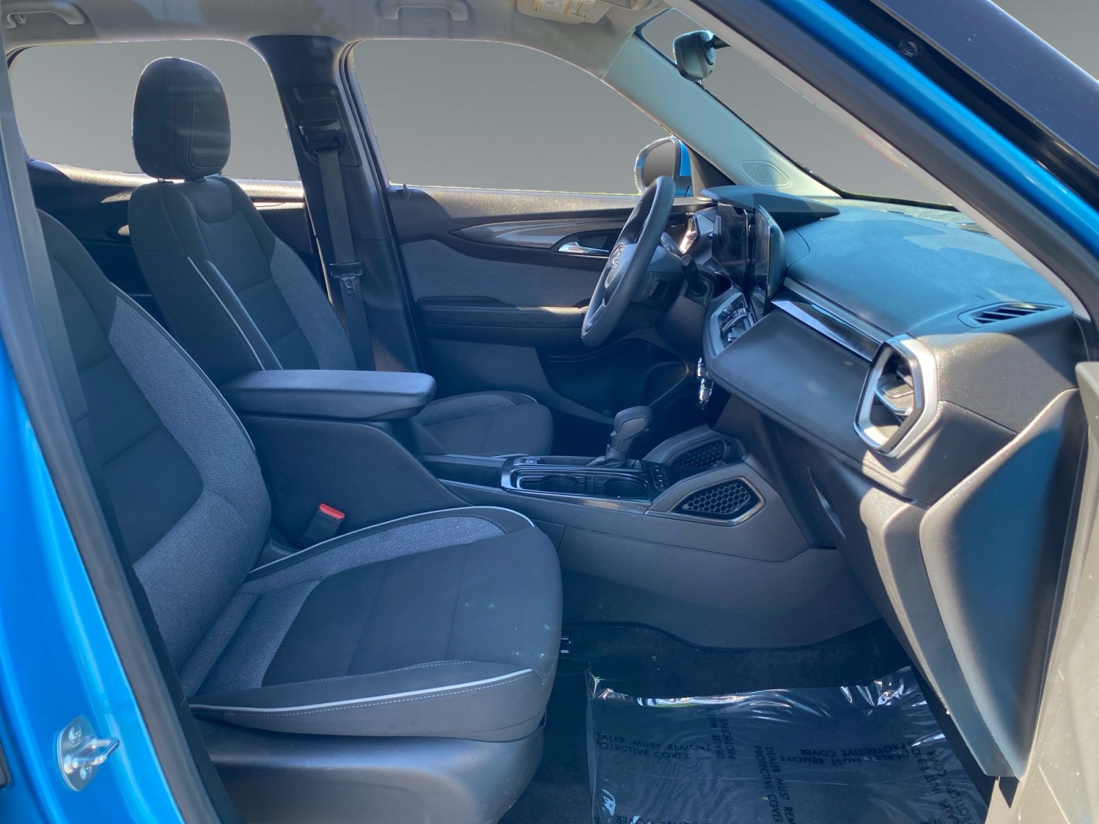 Used 2025 Chevrolet TrailBlazer LT AWD/4WD image 15