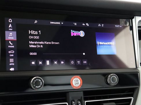 Used 2025 Porsche Macan image 38