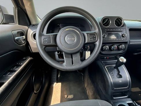 Used 2014 Jeep Patriot Sport w/ Power Value Group AWD/4WD image 10