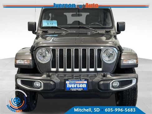 Used 2019 Jeep Wrangler Unlimited Sahara w/ Cold Weather Group image 3