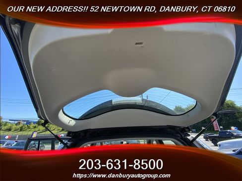 Used 2017 Nissan Leaf SV w/ Premium Package FWD image 21