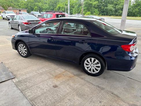 Used 2013 Toyota Corolla LE FWD image 11