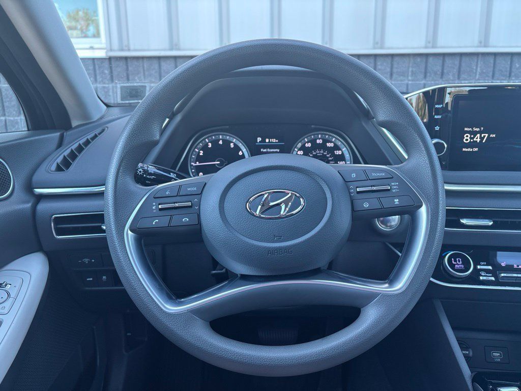 Certified 2023 Hyundai Sonata SEL FWD image 17