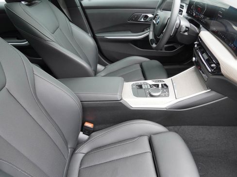 Certified 2025 BMW 330i Sedan RWD image 12