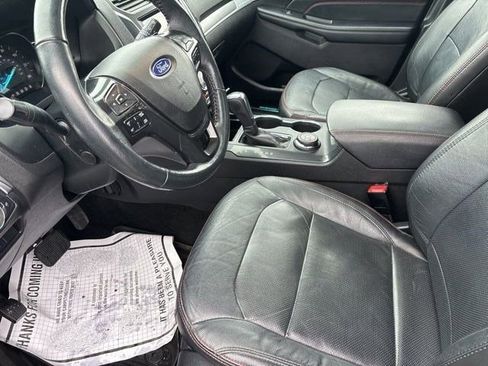 Used 2018 Ford Explorer Sport image 11