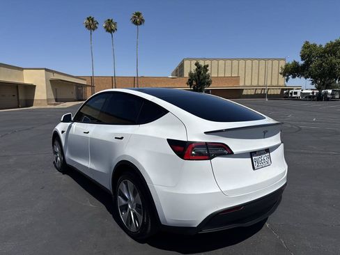 Used 2020 Tesla Model Y Long Range AWD/4WD image 5