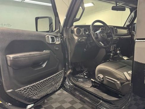 Used 2019 Jeep Wrangler Sport w/ Quick Order Package 24S AWD/4WD image 10
