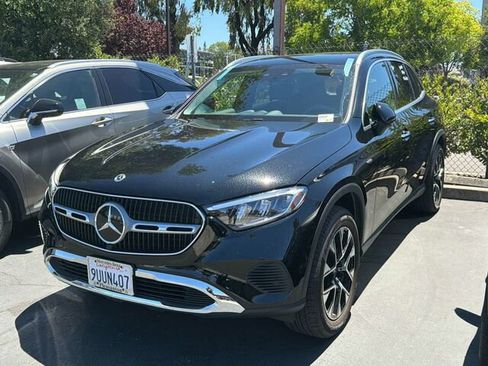 Certified 2025 Mercedes-Benz GLC 350e 4MATIC image 2