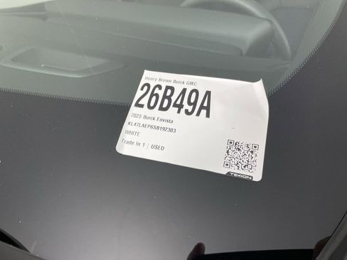 Used 2025 Buick Envista Preferred image 32