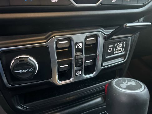 Used 2023 Jeep Wrangler Sahara w/ Cold Weather Group image 33