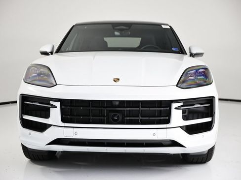 New 2026 Porsche Cayenne GTS AWD/4WD image 10