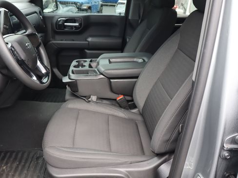 Used 2024 Chevrolet Silverado 1500 Custom Trail Boss w/ LPO, Dark Essentials Package image 19