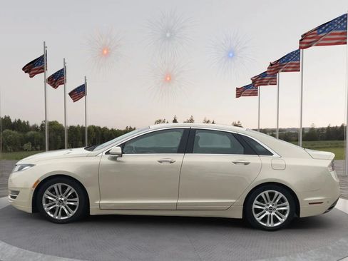 Used 2014 Lincoln MKZ w/ Equipment Group 102A Reserve FWD image 4