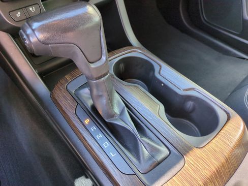 Used 2019 GMC Canyon Denali image 21