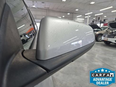 Used 2021 Chevrolet Equinox LT w/ LPO, Cargo Package AWD/4WD image 18