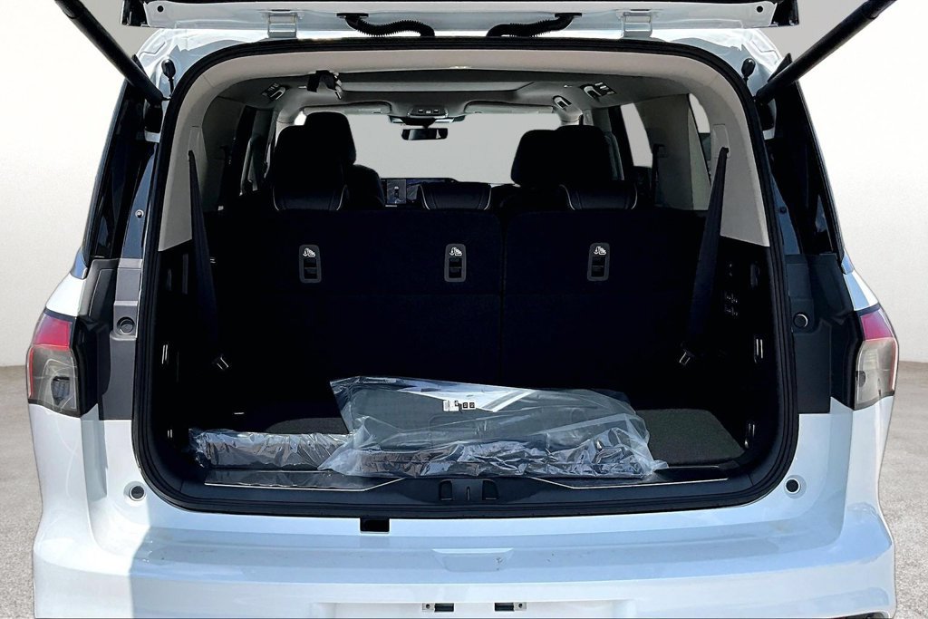 New 2027 INFINITI QX80 Luxe RWD image 33