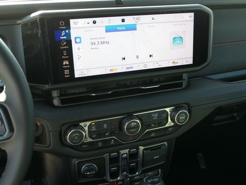 New 2026 Jeep Wrangler Unlimited Rubicon w/ Xtreme 35 Tire Package image 15