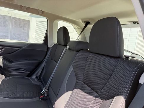 Used 2023 Subaru Forester Premium AWD/4WD image 19