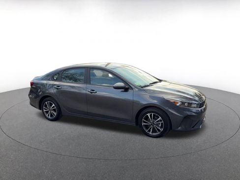 Used 2024 Kia Forte LXS image 2