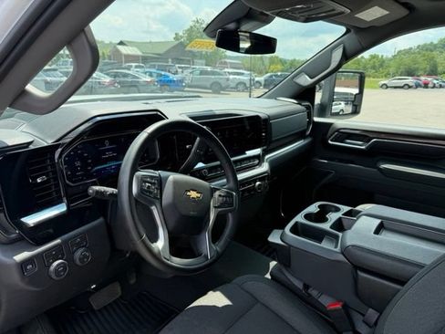 Used 2026 Chevrolet Silverado 2500 LT AWD/4WD image 9