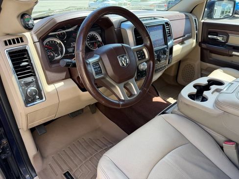 Used 2018 RAM 1500 Laramie w/ Convenience Group AWD/4WD image 16