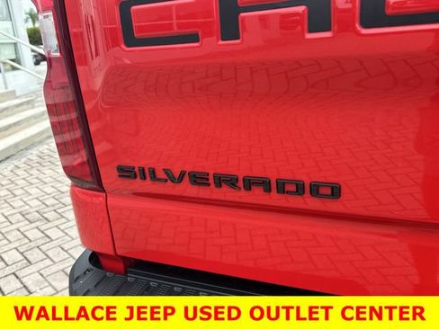 Used 2021 Chevrolet Silverado 1500 LT Trail Boss w/ Bed Protection Package AWD/4WD image 10