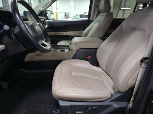 Used 2024 Ford Expedition Max Limited image 9