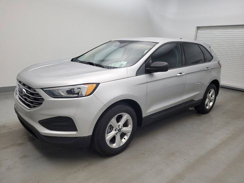Used 2019 Ford Edge SE FWD image 2