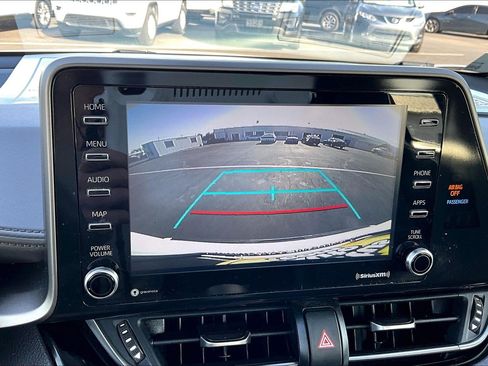 Used 2020 Toyota C-HR Limited FWD image 21