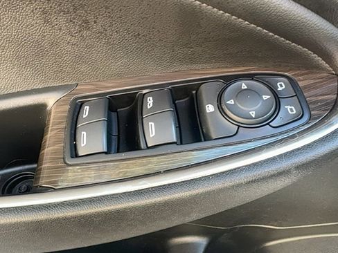 Used 2023 Chevrolet Malibu LT image 17