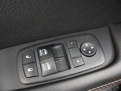 Used 2018 Dodge Challenger SRT Hellcat image 34