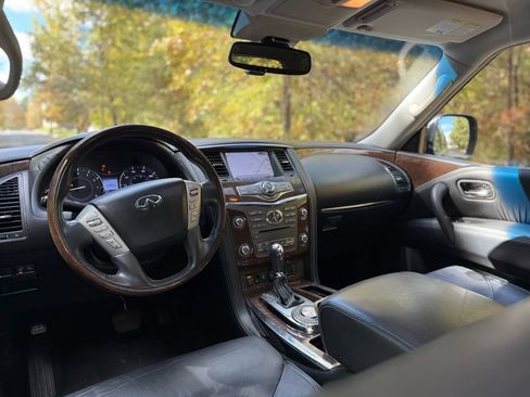 Used 2017 INFINITI QX80 2WD w/ Driver Assistance Package image 9