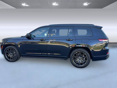 Used 2023 Jeep Grand Cherokee L Summit w/ Advanced Protech Group IV image 2