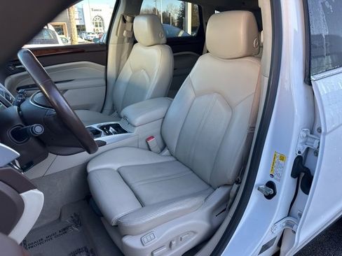 Used 2016 Cadillac SRX Luxury w/ Driver Awareness Package image 9