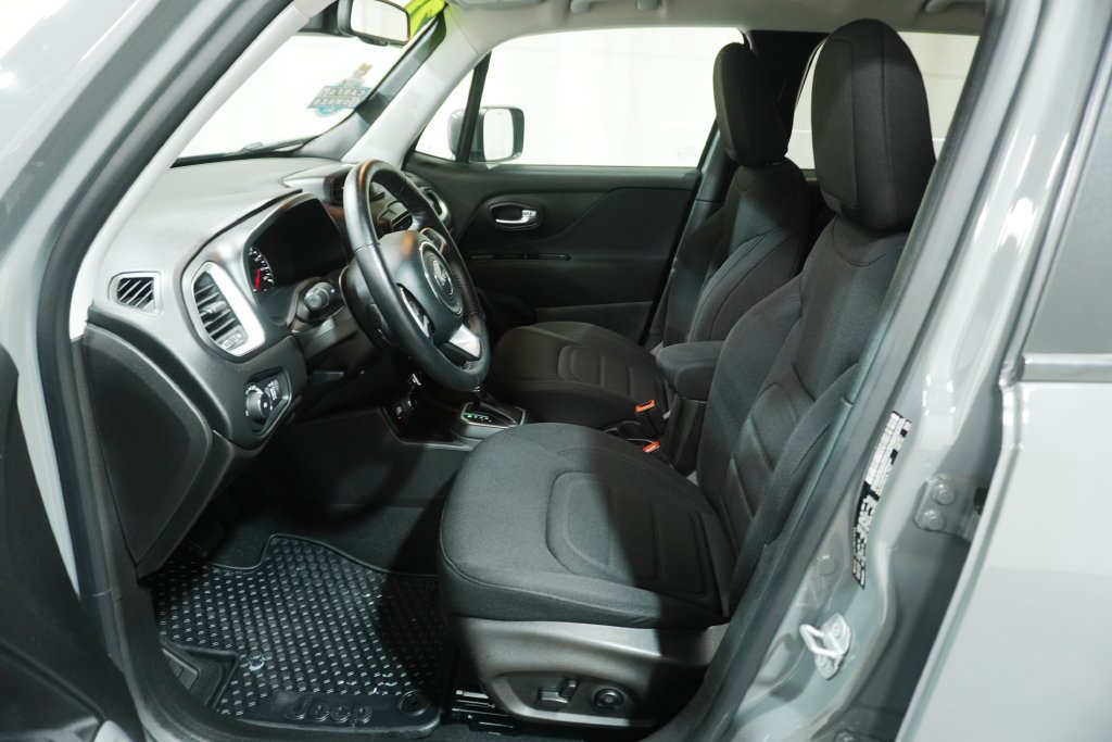 Used 2021 Jeep Renegade Latitude w/ Convenience Group AWD/4WD image 10