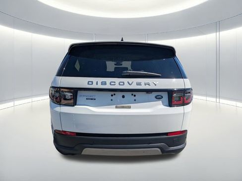 Used 2020 Land Rover Discovery Sport SE image 6