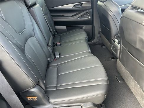 Certified 2025 INFINITI QX60 Luxe w/ Vision Package image 14