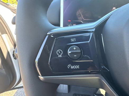 New 2026 BMW i5 eDrive40 AWD/4WD image 32