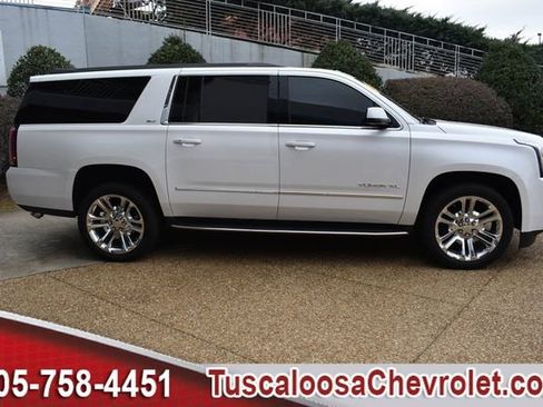 Used 2020 GMC Yukon XL SLT w/ Premium Edition image 14