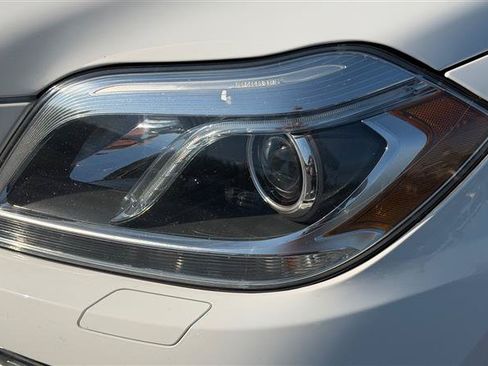 Used 2015 Mercedes-Benz GL 450 4MATIC image 12