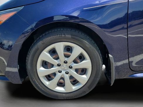 Used 2021 Toyota Corolla LE FWD image 24