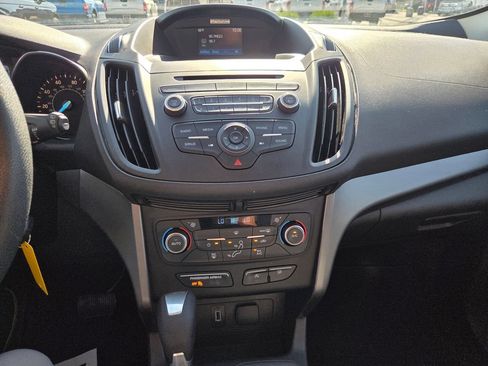 Used 2017 Ford Escape SE AWD/4WD image 17